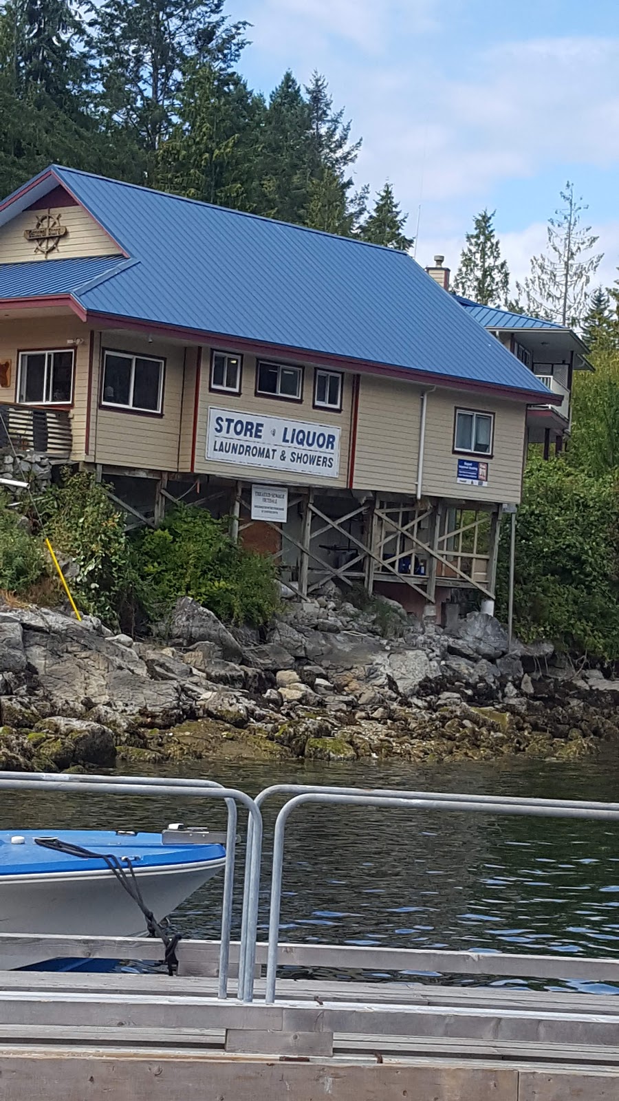 Bathgates Store & Marina | 6781 Bathgate Rd, Egmont, BC V0N 1N0, Canada | Phone: (604) 883-2222