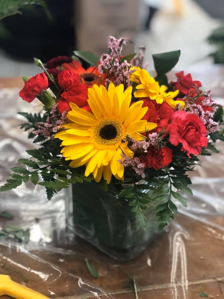 62 flowers | 6658 HWY 62 North, Belleville, ON K8N 0L9, Canada | Phone: (613) 438-0843