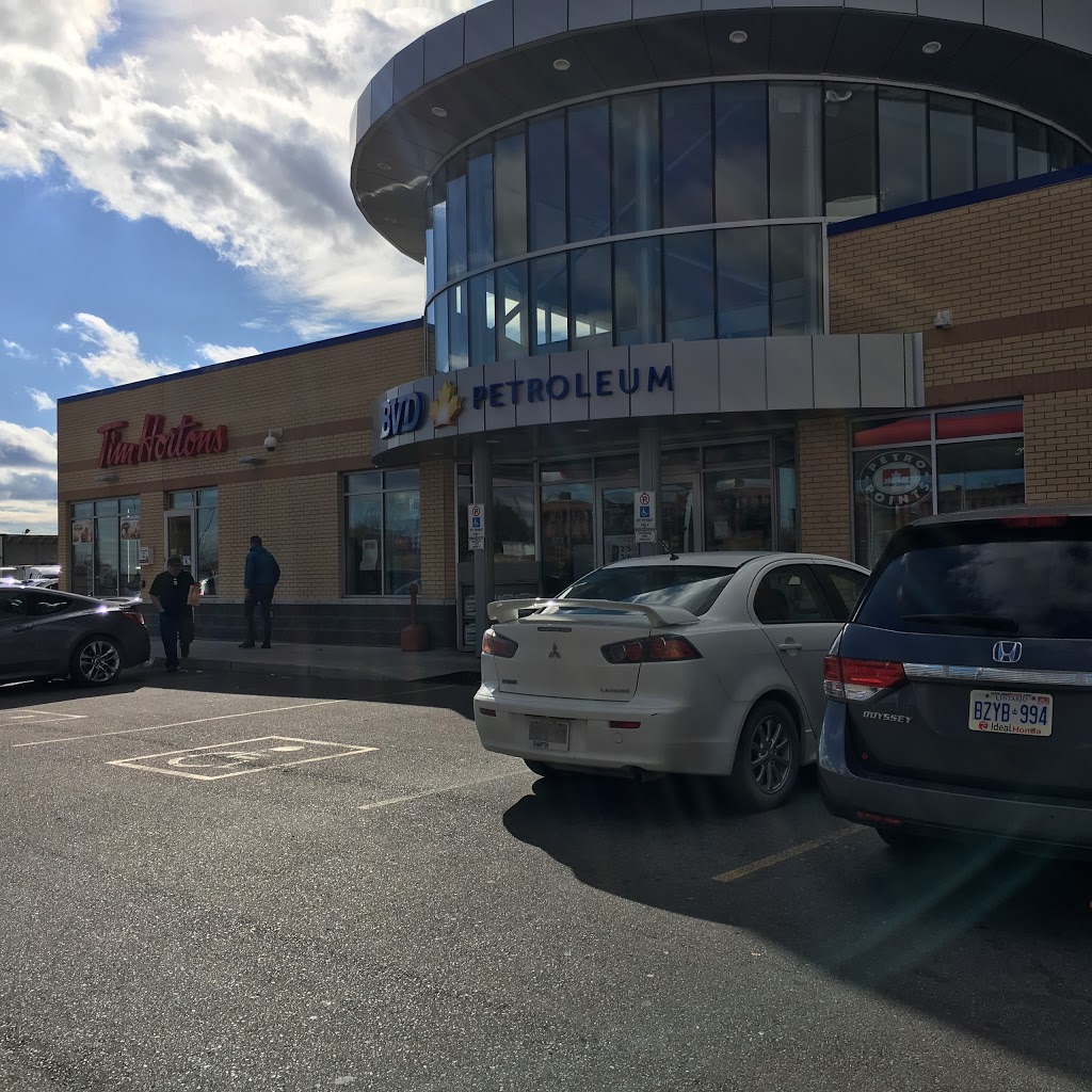 Petro-Canada | 6995 Dixie Rd, Mississauga, ON L5T 1A8, Canada | Phone: (905) 670-8118
