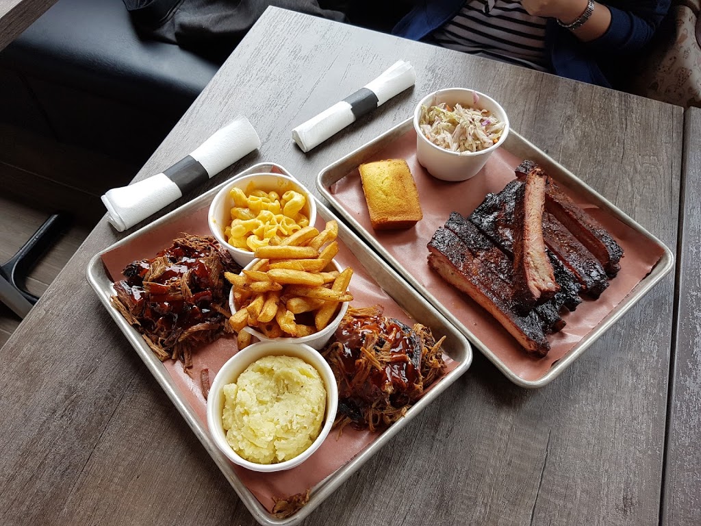 Hank Daddys Barbecue | 7777 Keele St #11, Concord, ON L4K 1Y7, Canada | Phone: (905) 417-4545