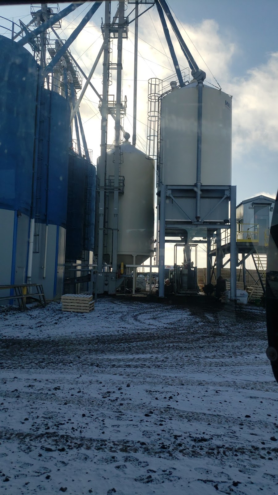 Canadian humalite international inc. | Range Rd 164, Gadsby, AB T0C 1K0, Canada | Phone: (780) 488-4810