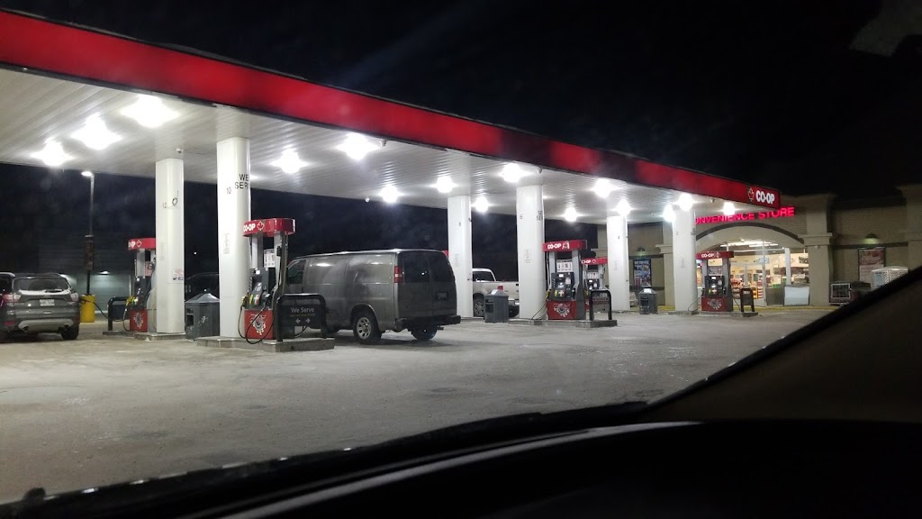 Red River Co-op Gas Bar | 1008 Keewatin St, Winnipeg, MB R2R 2V1, Canada | Phone: (204) 632-5190