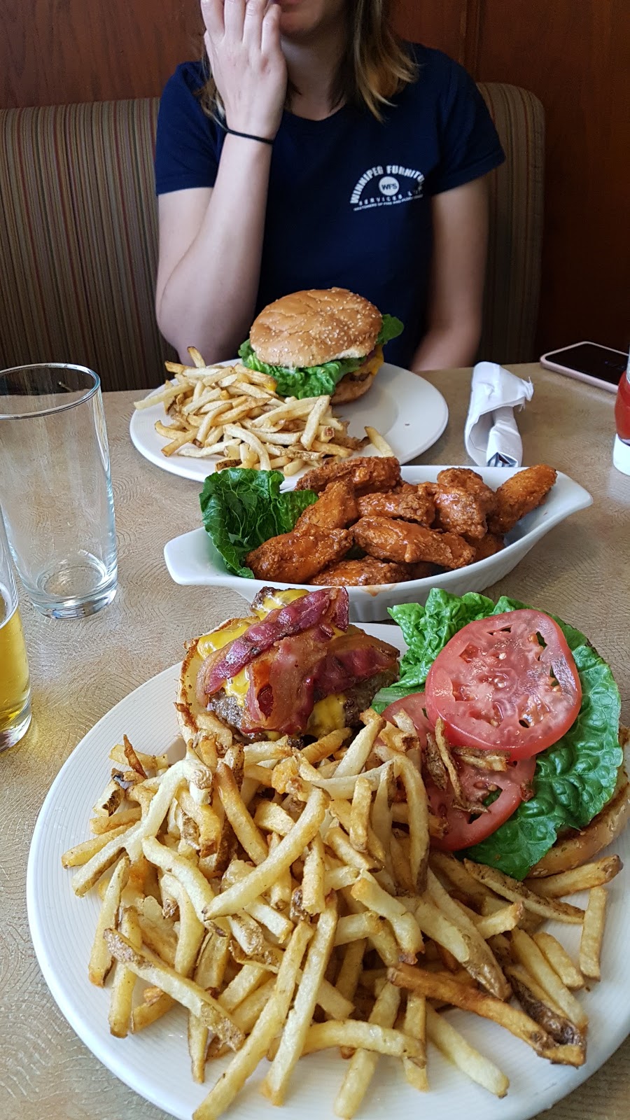 Bellamys Restaurant & Bar | 845 Dakota St #1, Winnipeg, MB R2M 5M3, Canada | Phone: (204) 253-6335