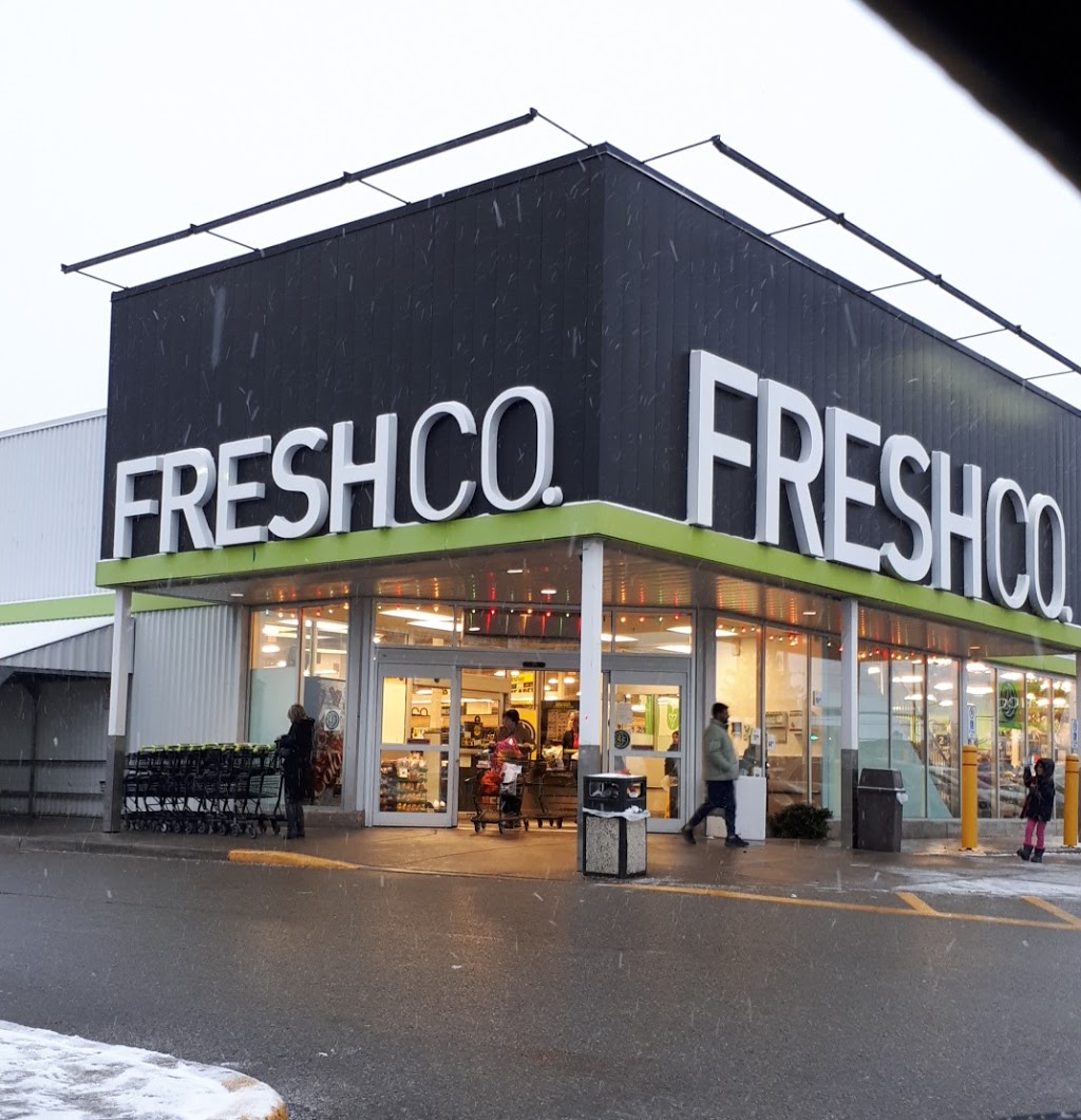 FreshCo Weber & Franklin | store | 1111 Weber St E, Kitchener, ON N2A 2Y2, Canada | 5198938003 OR +1 519-893-8003