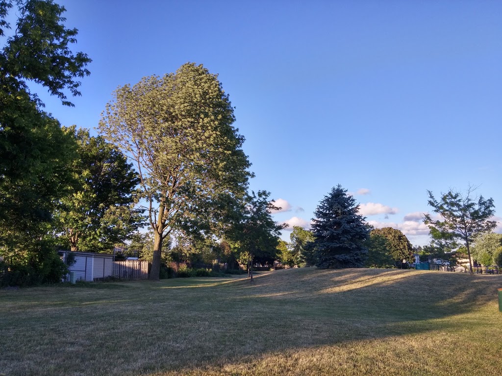 Lake Vista Park | 450 Emerald Ave, Oshawa, ON L1J 1K4, Canada | Phone: (905) 436-3311