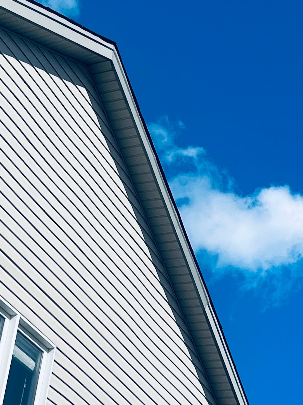 Williams siding and aluminum | 282 Chokecherry Cres, Waterloo, ON N2V 0C3, Canada | Phone: (647) 818-5685