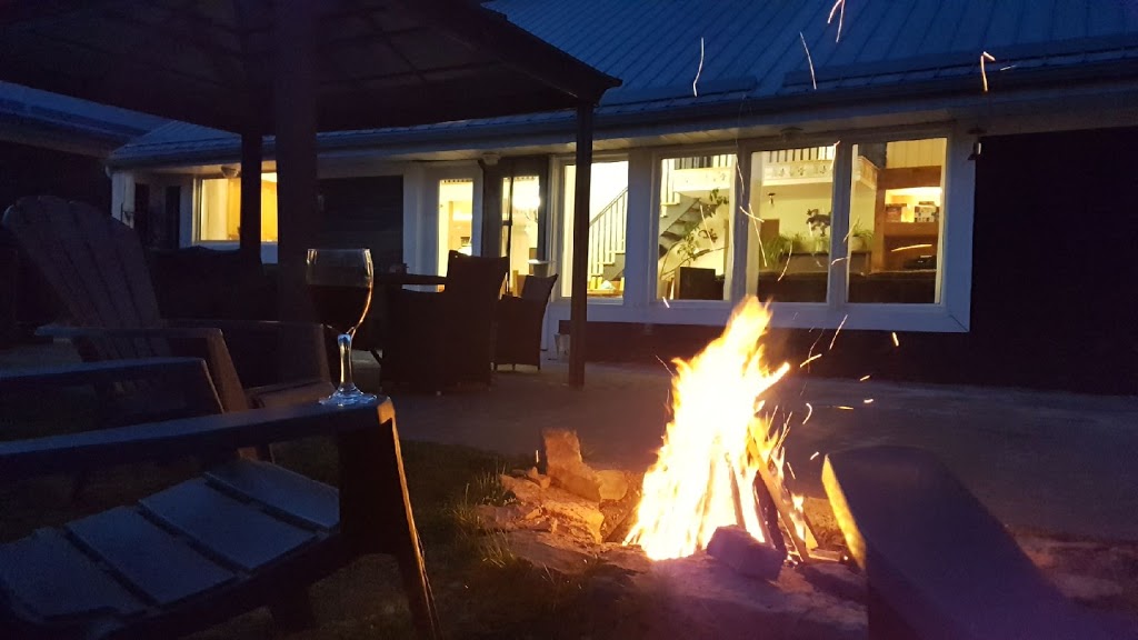 Chalet Spa Le Lagon Bleu | 3305 Rue Balanger, Val-David, QC J0T 2N0, Canada | Phone: (877) 560-8060