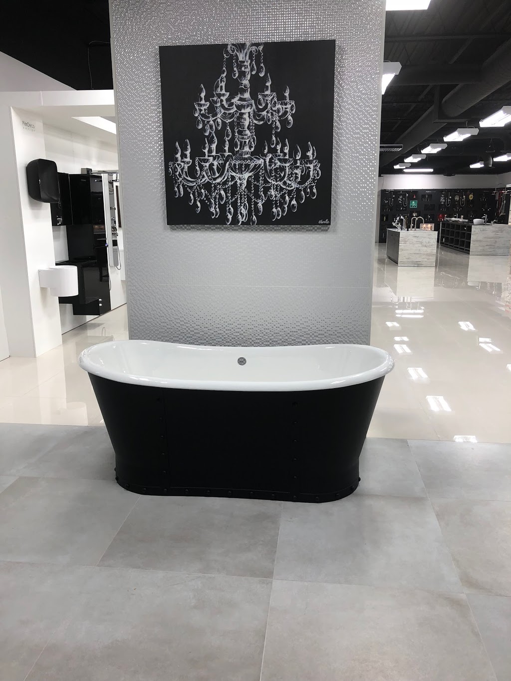 Royal bath and kitchen | 11300 Yonge St, Richmond Hill, ON L4S 1K9, Canada | Phone: (905) 237-7022