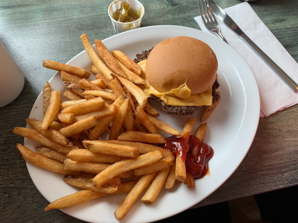 Fletchers Restaurant | 337 Prince St, Truro, NS B2N 1E1, Canada | Phone: (902) 895-8326