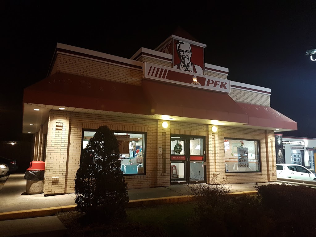 PFK | 60 Boulevard Curé-Labelle, Sainte-Thérèse, QC J7E 2X3, Canada | Phone: (450) 435-7061