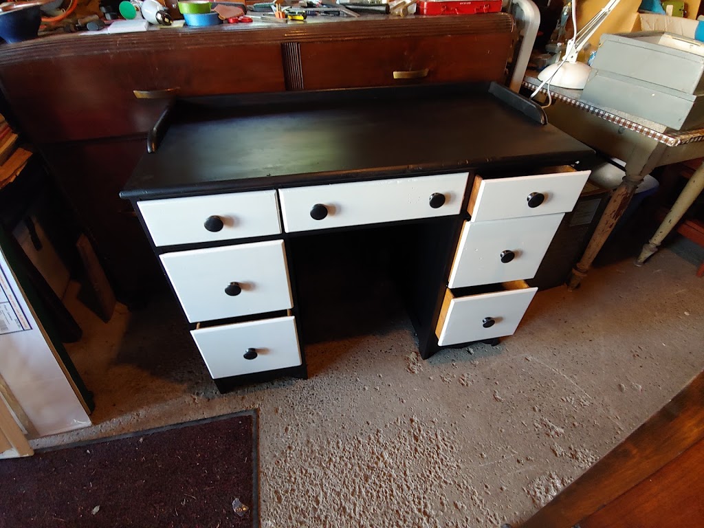 Holland Antiques, LLC | 100 N Main St, Holland, NY 14080, USA | Phone: (716) 331-7474