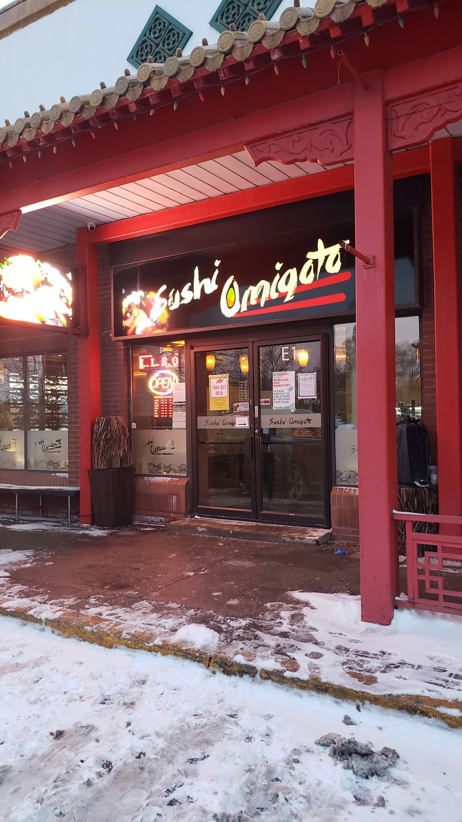 Sushi Omigoto | 888 Dundas St E E-1, Mississauga, ON L4Y 4G6, Canada | Phone: (905) 275-5566