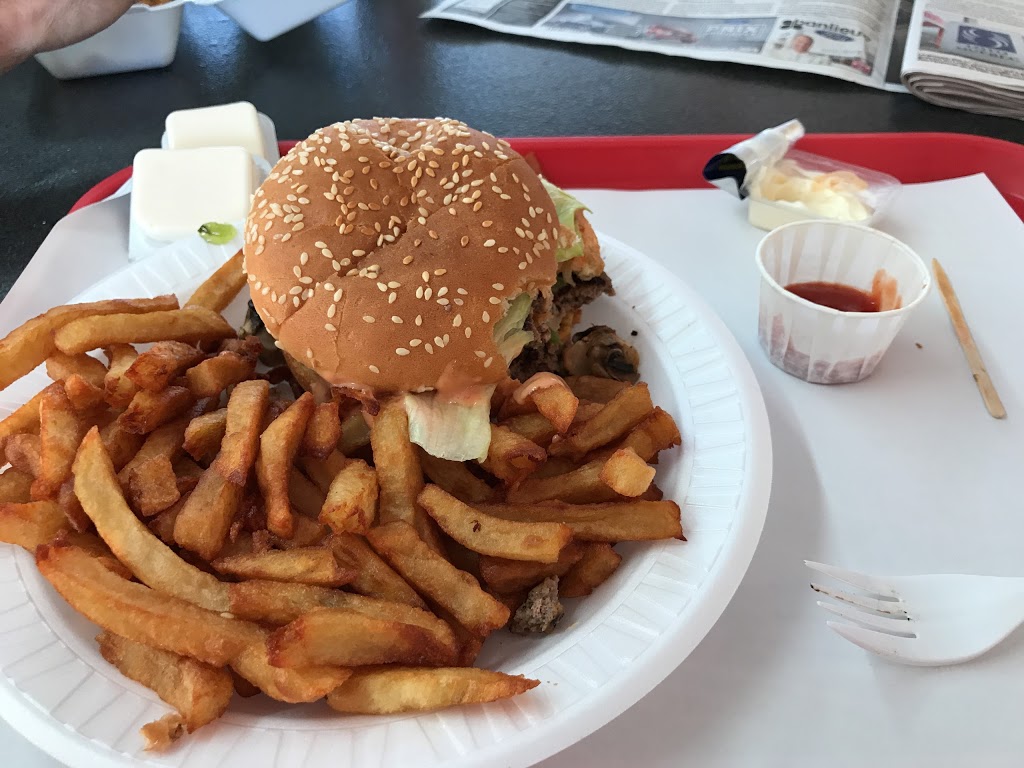 Casse-Croûte Halte-Bouffe | 353 Boulevard Nilus-Leclerc, LIslet, QC G0R 2C0, Canada | Phone: (418) 607-3772