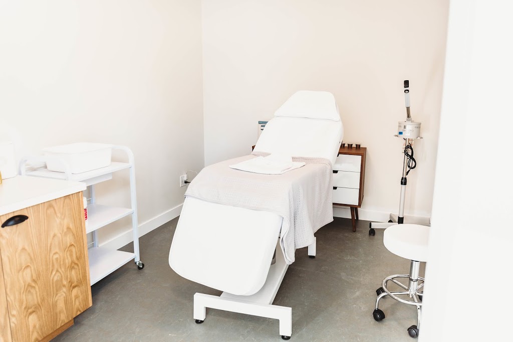 Drift Luxury Nail Bar | 8400 Blackfoot Trail SE Unit 108, Calgary, AB T2J 7E1, Canada | Phone: (403) 301-0888