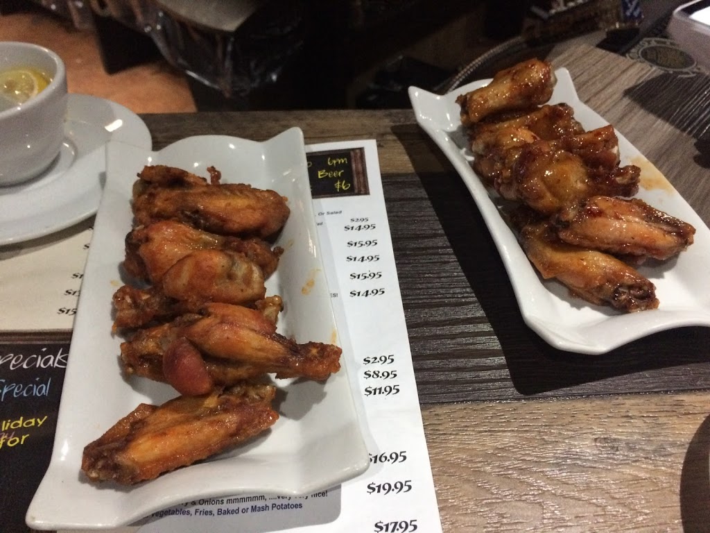 The Howling Coyote Pub & Grill | 6341 Main St, Oliver, BC V0H 1T0, Canada | Phone: (250) 498-0123