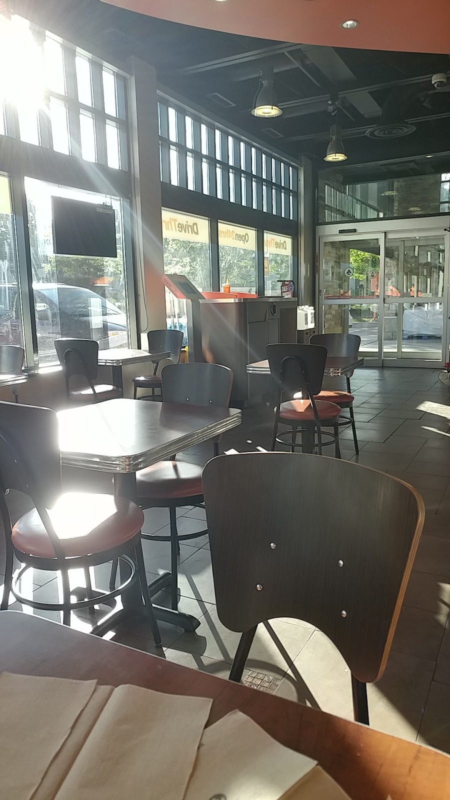 A&W Canada | 175 Cundles Rd E, Barrie, ON L4M 4X7, Canada | Phone: (705) 726-2224