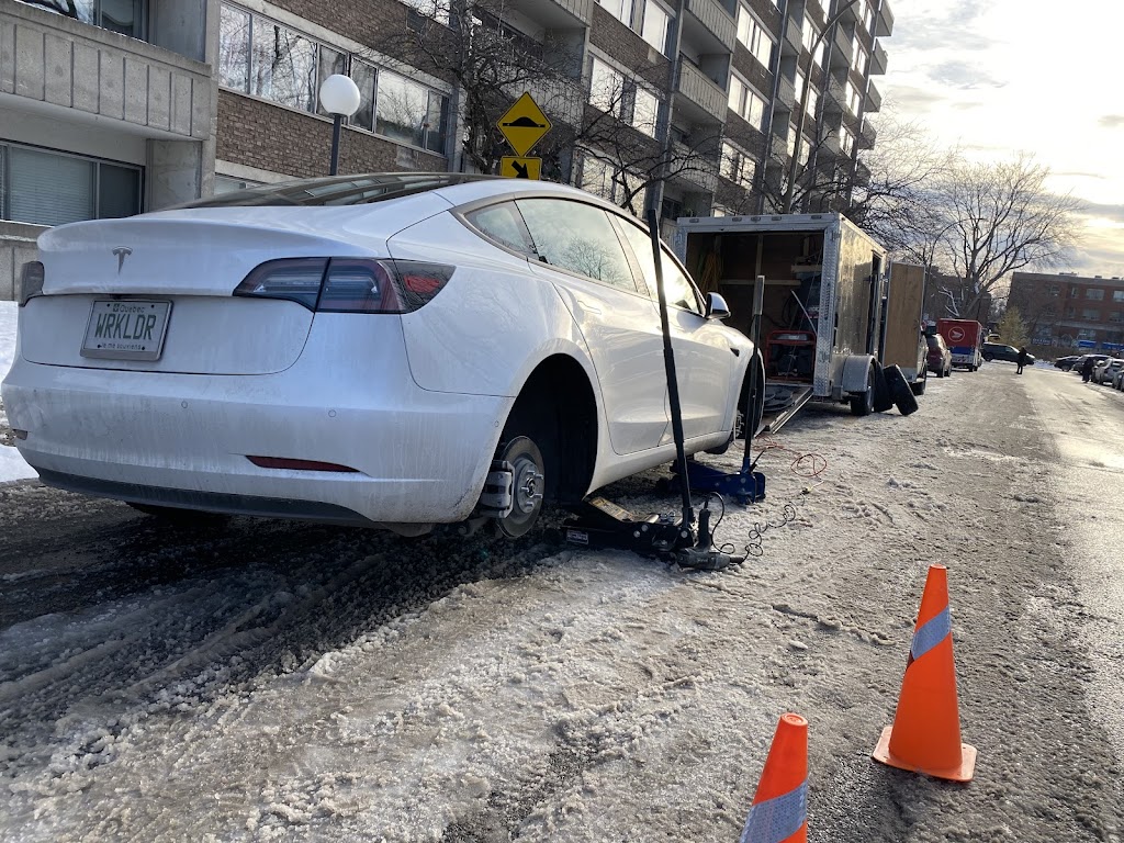 Pneus 2 GO | 9955 Rue de Martigny, Montréal, QC H2B 2M2, Canada | Phone: (514) 912-4548