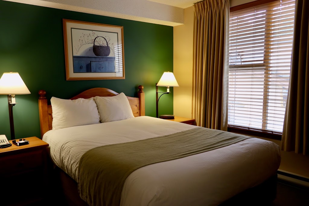 Coast Sundance Lodge | 3160 Creekside Way, Sun Peaks, BC V0E 5N0, Canada | Phone: (250) 578-0200