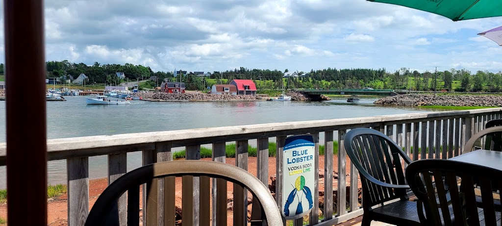 Carrs Oyster Bar | 32 Campbellton Rd, Stanley Bridge, PE C0B 1M0, Canada | Phone: (902) 886-3355
