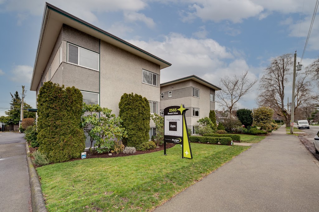 The Seacrest Apartments | 2565 Beach Dr, Victoria, BC V8R 6K3, Canada | Phone: (250) 883-8171