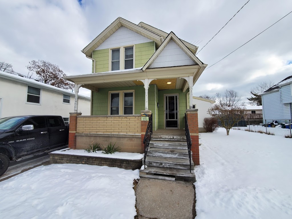 Javier Zuleta Realtor | 10 Lakeside Dr, Stoney Creek, ON L8E 5C2, Canada | Phone: (289) 219-0469