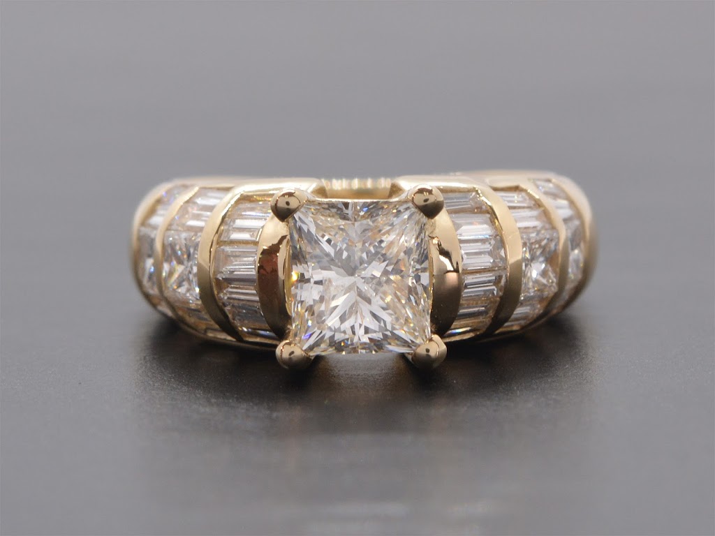 A&A Jewellers | 196 Henderson Hwy, Winnipeg, MB R2L 1L8, Canada | Phone: (204) 661-3494