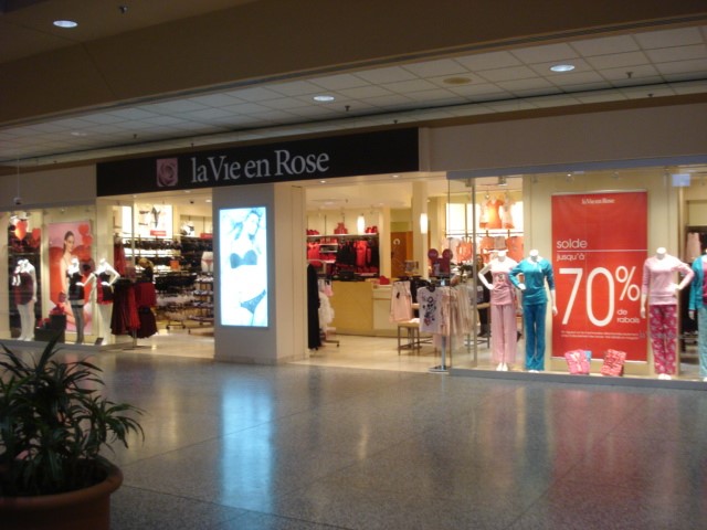 la Vie en Rose Place Longueuil | 825 Rue Saint-Laurent Ouest, Longueuil, QC J4K 2V1, Canada | Phone: (450) 679-5579