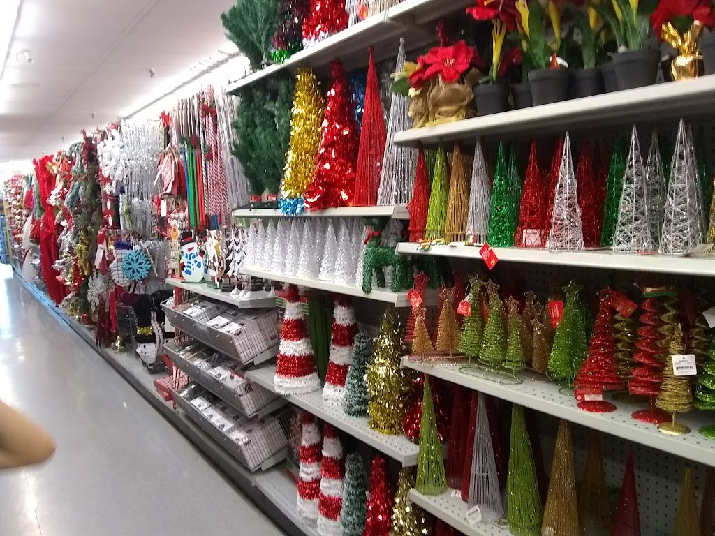 Dollarama | 199 Wentworth St W, Lake Vista Square, Oshawa, ON L1J 6P4, Canada | Phone: (905) 725-4606