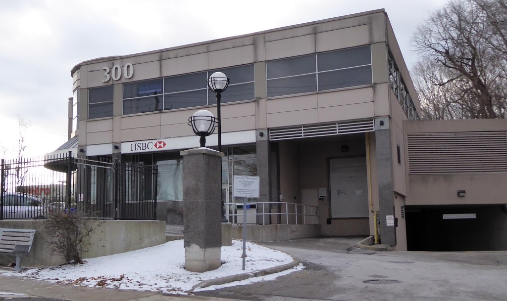 HSBC Bank | 300 York Mills Rd, North York, ON M2L 2Y5, Canada | Phone: (888) 310-4722