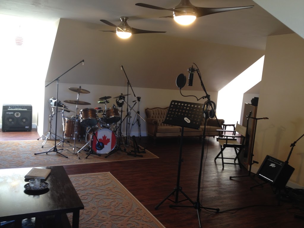 Studio 4Thirty2 | 1320 Westover Rd, Millgrove, ON L0R 1V0, Canada | Phone: (416) 855-0918