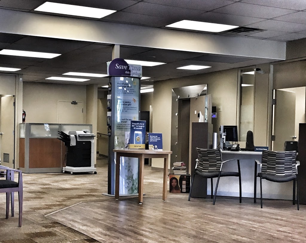 RBC Royal Bank | Como Lake Village Shopping Centre, 1960 Como Lake Ave #166, Coquitlam, BC V3J 3R3, Canada | Phone: (604) 927-5633