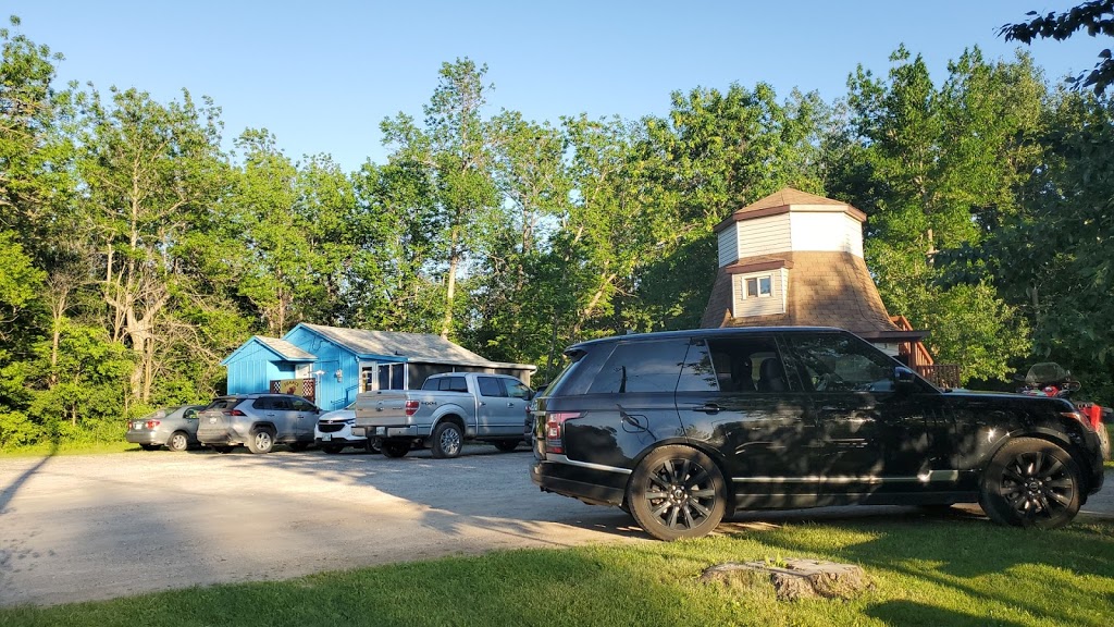Le Gouter | 107 Saffie Rd #40, Victoria Beach, MB R0E 2C0, Canada | Phone: (204) 756-2878