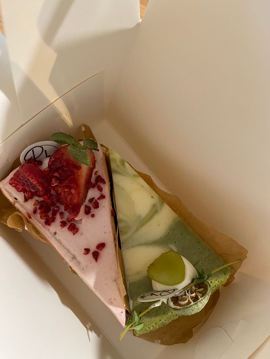 R Ki Dessert Studio | 3993 Chatham St #13, Richmond, BC V7E 2Z6, Canada | Phone: (604) 271-0278
