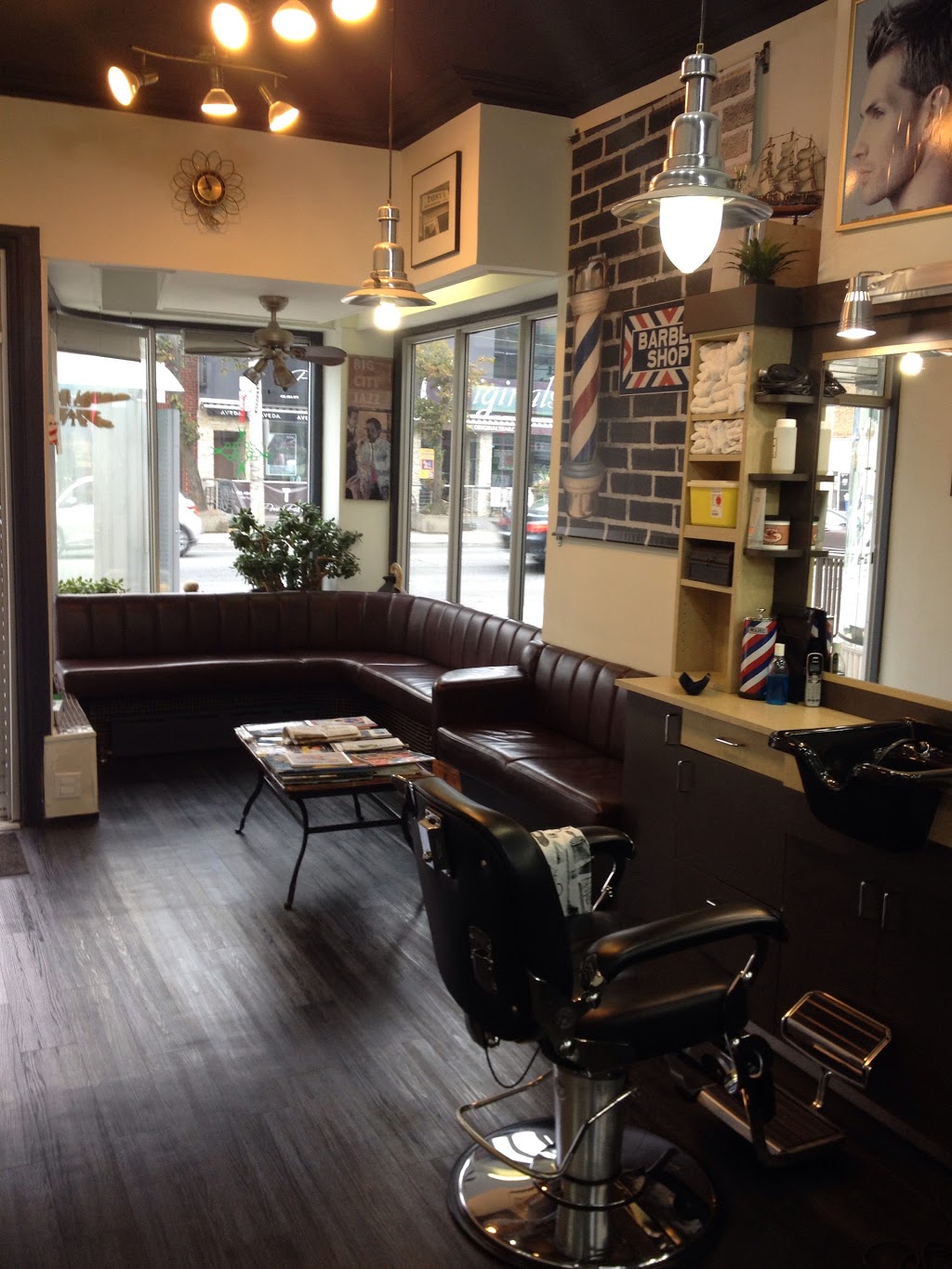 Tonys Barber Shop | 1649 Bayview Ave, East York, ON M4G 3C1, Canada | Phone: (416) 488-0226