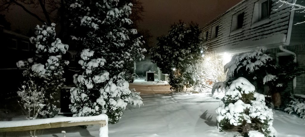 Brant Gardens | 2050 Upper Middle Rd, Burlington, ON L7P 3N8, Canada | Phone: (905) 575-3636