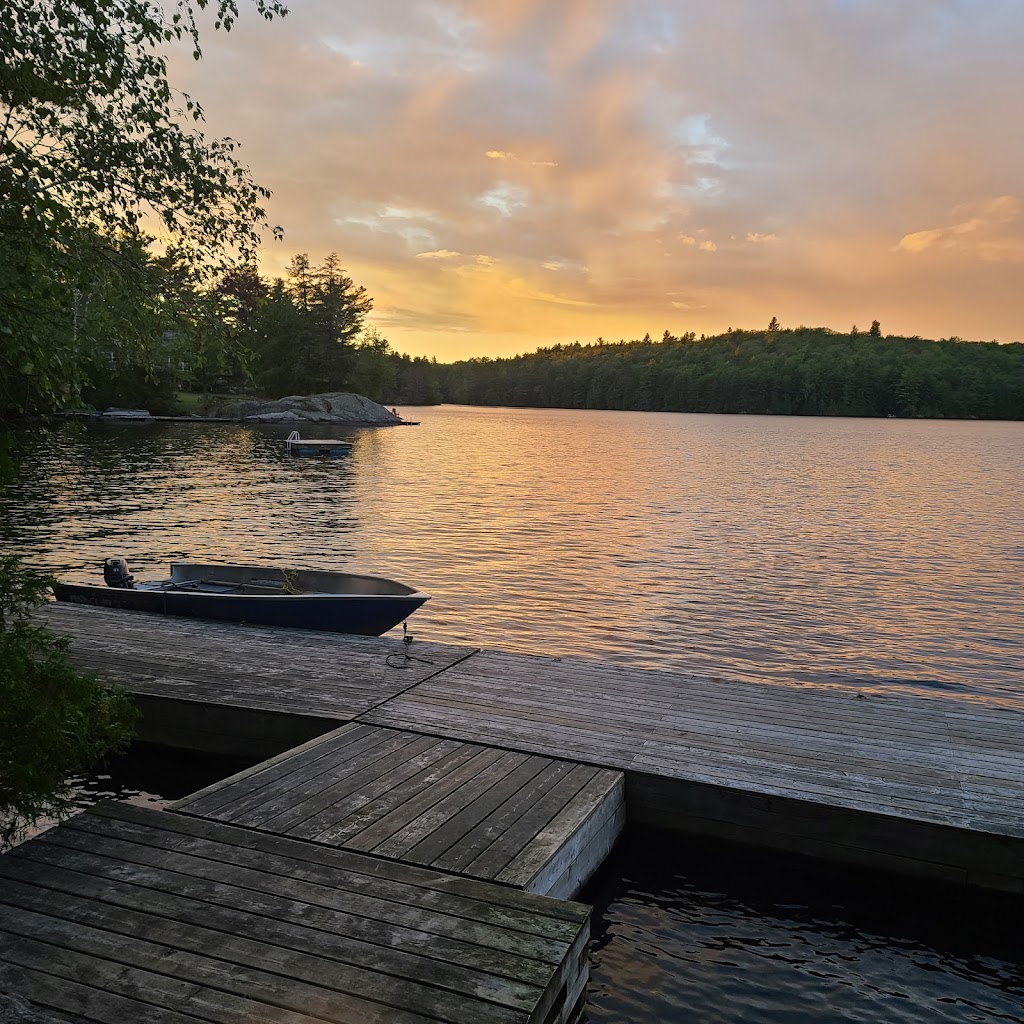 Camps Bay Cottages & Marina | 1544-A Veley Road, Arden, ON K0H 1B0, Canada | Phone: (613) 336-2330