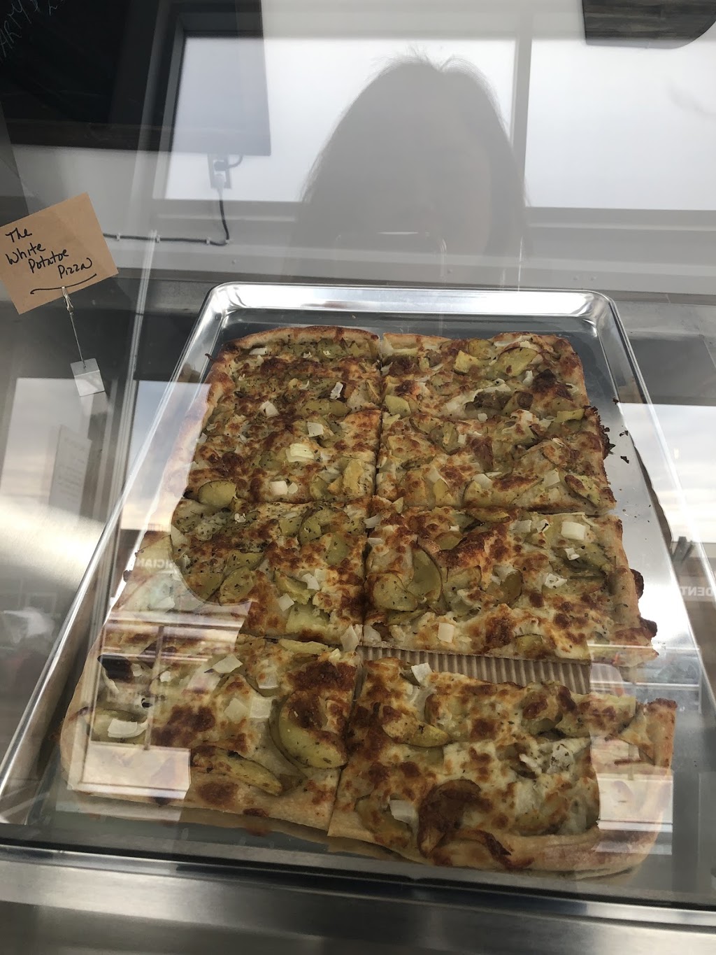 Airport Pizza | 6670 3rd Line Unit D, Tottenham, ON L0G 1W0, Canada | Phone: (905) 936-3600