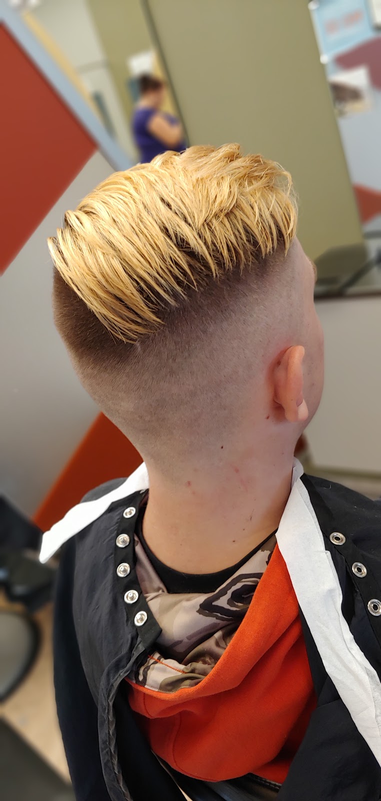 Great Clips | 547 Cundles Rd E Unit 6, Barrie, ON L4M 0G9, Canada | Phone: (705) 737-4030