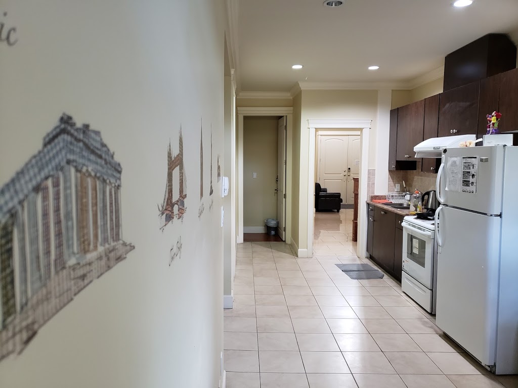 Imperial House Bed and Breakfast | 6895 Waverley Ave, Burnaby, BC V5J 4A4, Canada | Phone: (778) 952-2211