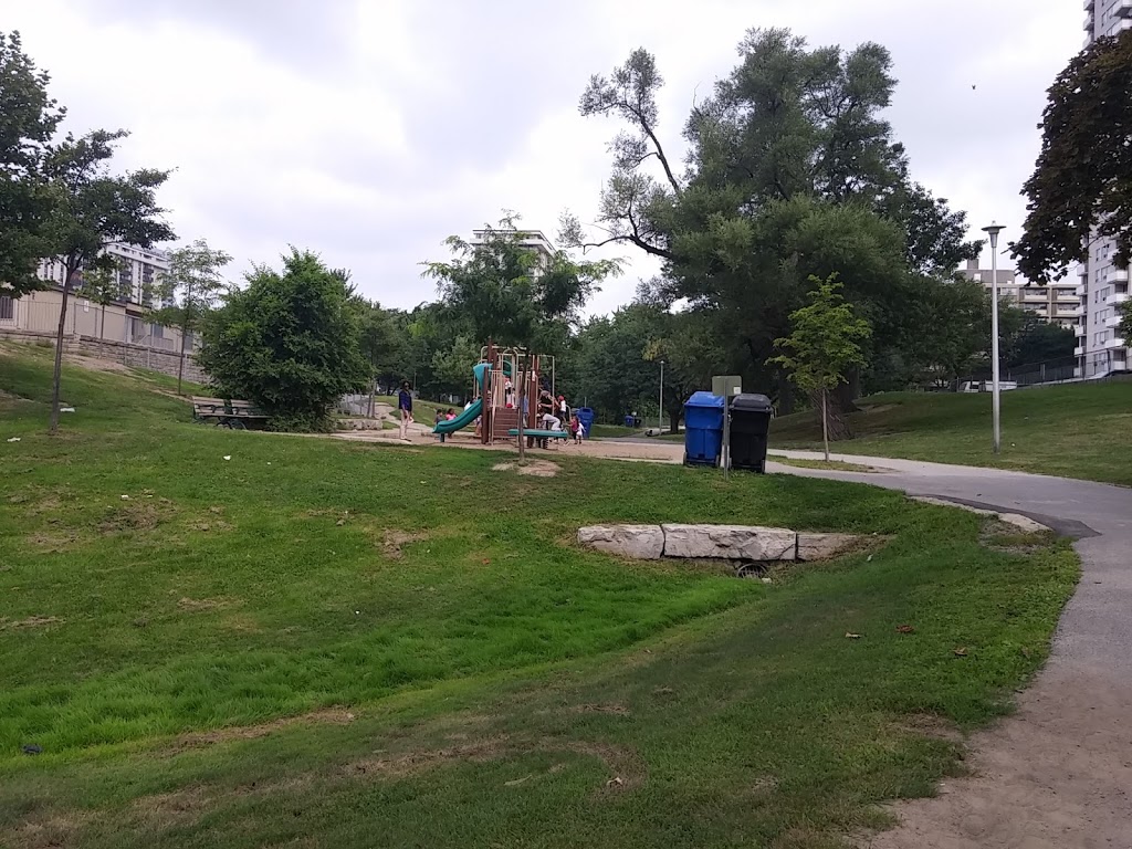 5 Dufresne Court Apartments | 5 Dufresne Ct, North York, ON M3C 1B7, Canada | Phone: (888) 236-7767