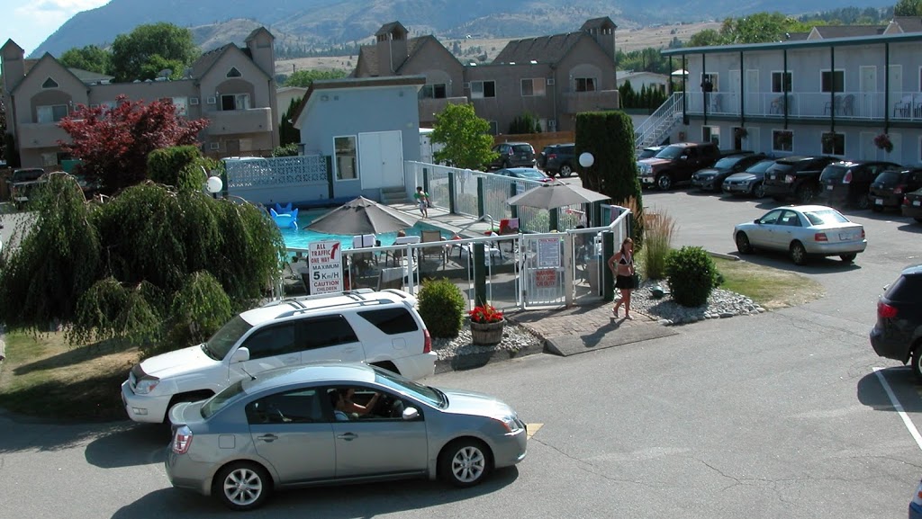 Golden Sands Resort Motel | 1028 Lakeshore Dr, Penticton, BC V2A 1C1, Canada | Phone: (250) 492-4210