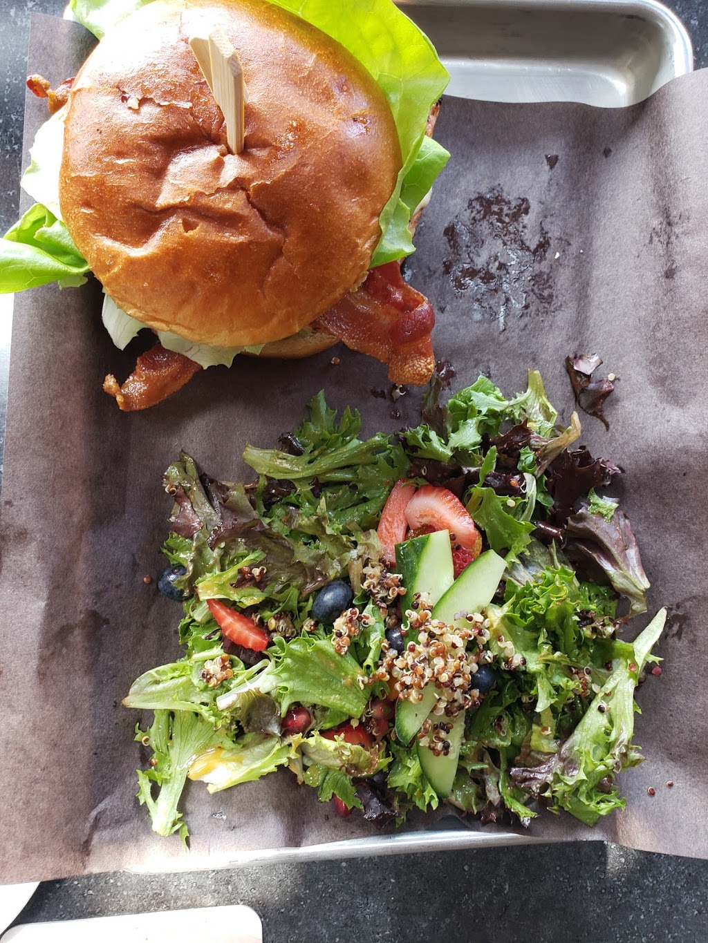 The Ocean Beach Crafts, Drafts & Eats | 14995 Marine Dr, White Rock, BC V4B 1C3, Canada | Phone: (604) 385-9977