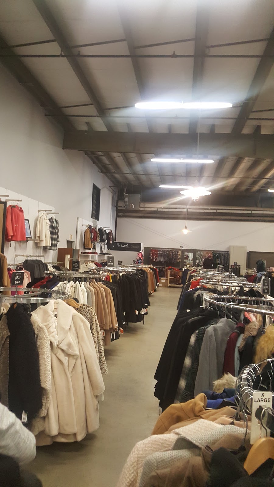 Park Avenue Coat Company | 2300 Hamburg Turnpike, Buffalo, NY 14218, USA | Phone: (716) 823-0033