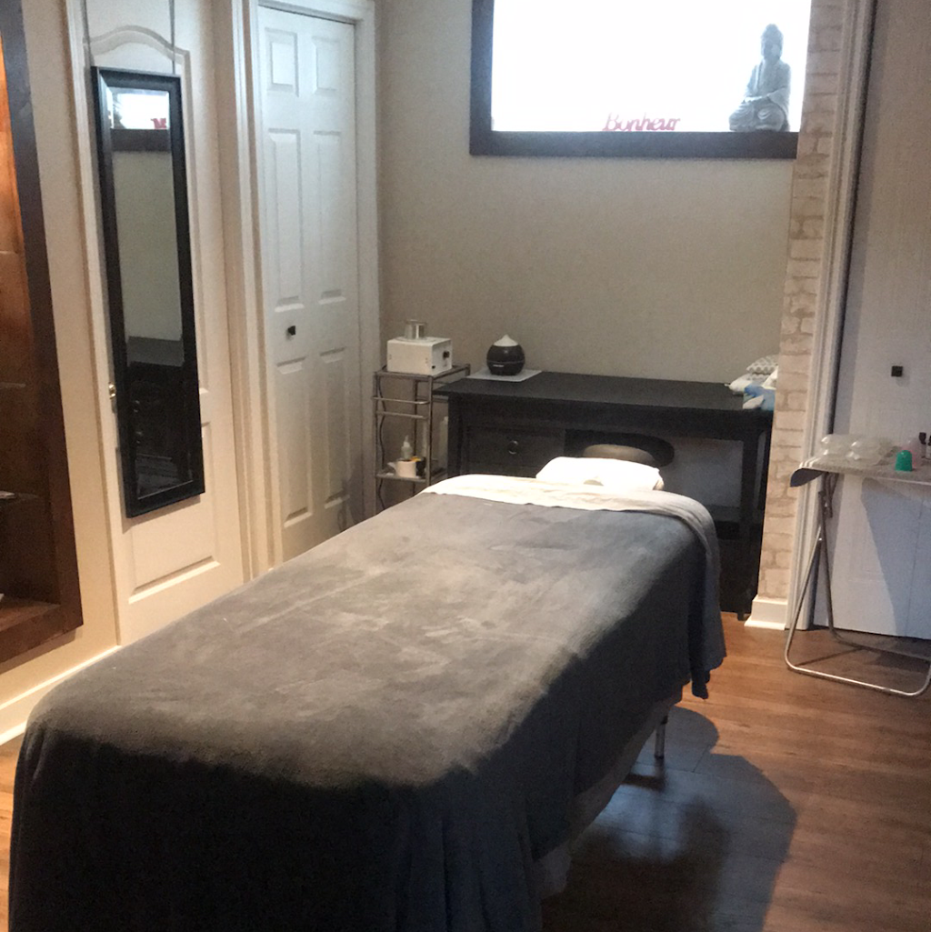 Ô soins de Sophie | 2303 Rue de lAzalée, Terrebonne, QC J7M 0C5, Canada | Phone: (514) 730-7607