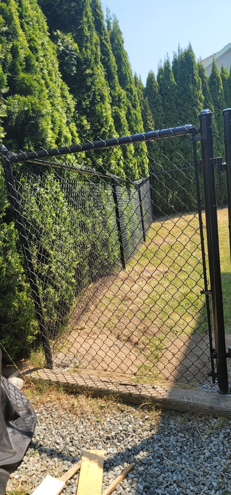 Bagha cedar & chain link fencing | 32625 Marshall Rd, Abbotsford, BC V2T 1A8, Canada | Phone: (778) 551-3628