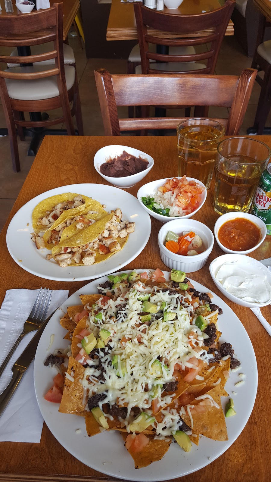 Johnathan´s Restaurant | 200 Marycroft Ave Unit 27, Woodbridge, ON L4L 5X6, Canada | Phone: (905) 856-0023