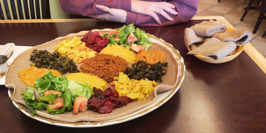 Gohe Ethiopian Restaurant | 595 Notre Dame Ave, Winnipeg, MB R3B 1S6, Canada | Phone: (204) 414-1529