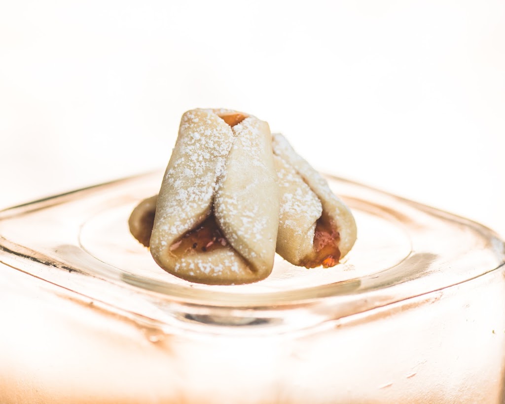 Delightful Tastes Cakes 100% Nut Free Bakery | 2179 Ogilvie Rd, Gloucester, ON K1J 8Y7, Canada | Phone: (613) 695-0686