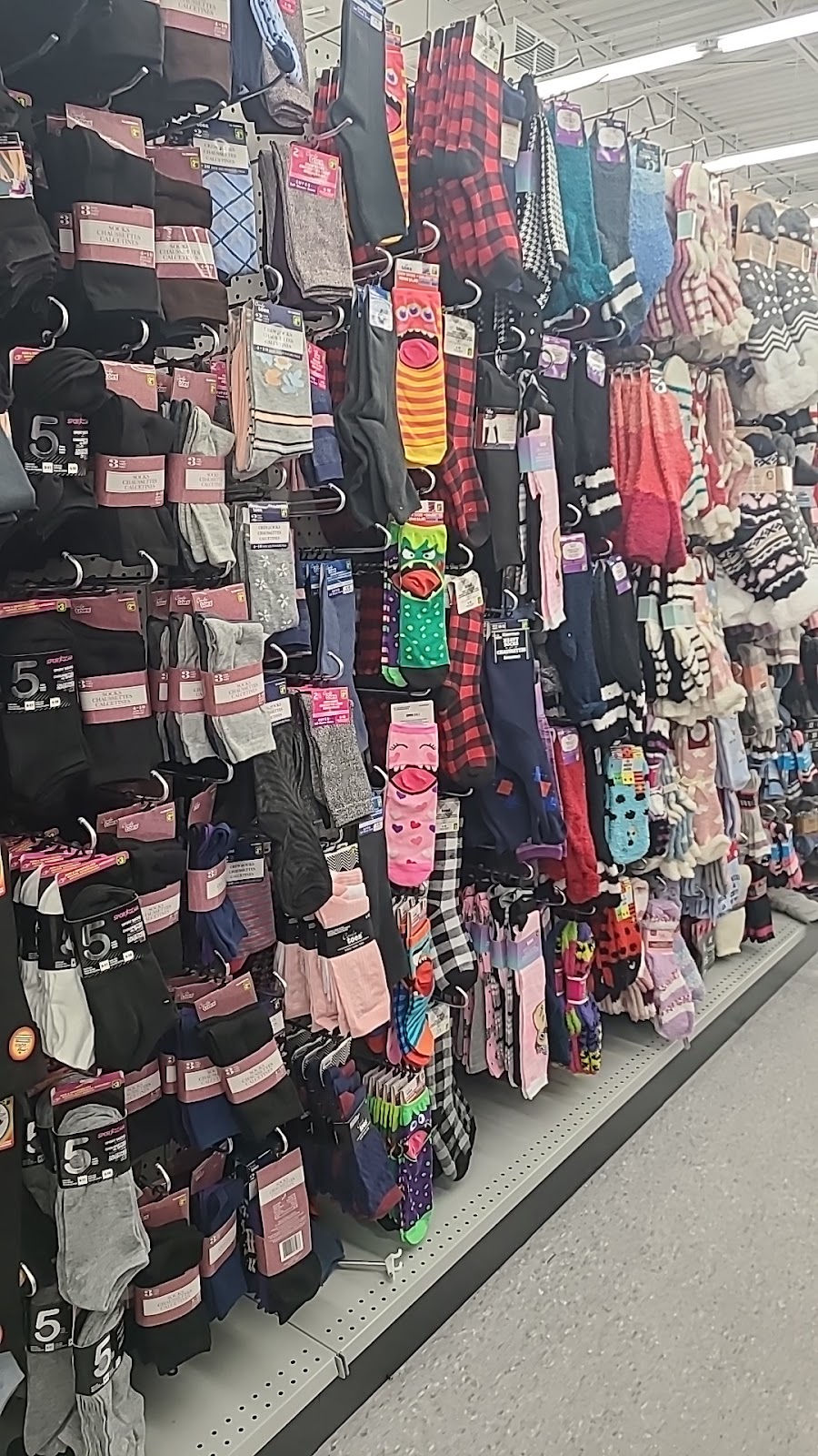 Dollarama | 605-D Rue Thibault, Sherbrooke, QC J1H 3B2, Canada | Phone: (819) 823-9814