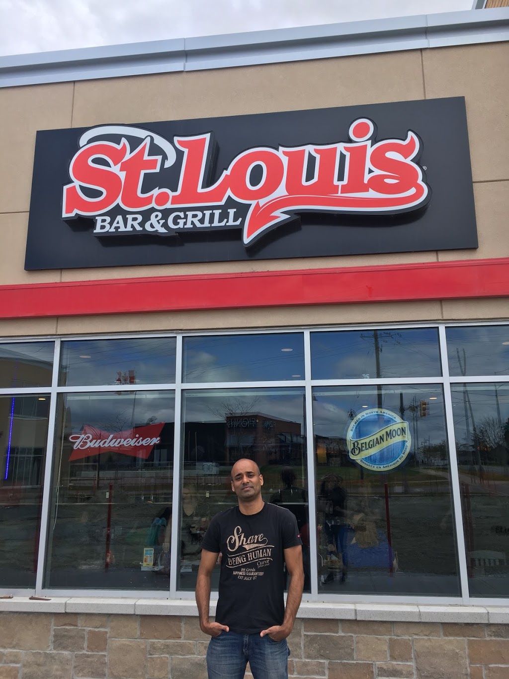 St. Louis Bar & Grill | 2366 Durham Regional Hwy 2 Building C, Bowmanville, ON L1C 3K7, Canada | Phone: (905) 623-3686